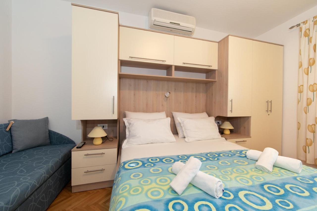 Apartman Dese 2+1 Tucepi Exterior photo
