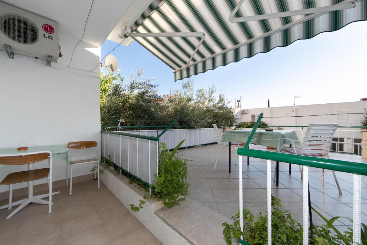 Apartman Dese 2+1 Tucepi Exterior photo
